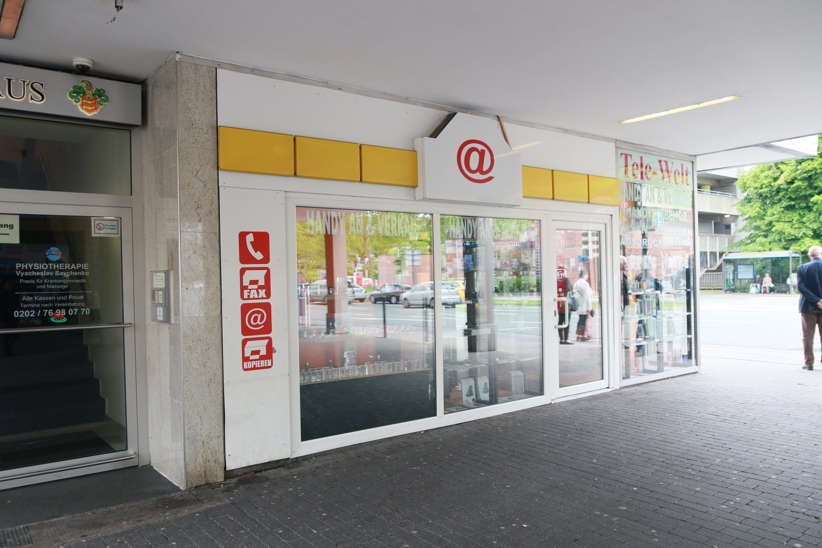 Kapitalanlage in Top-Lage von Wuppertal-Barmen: Repräsentatives Wohn- und Geschäftshaus mit 32 Einheiten