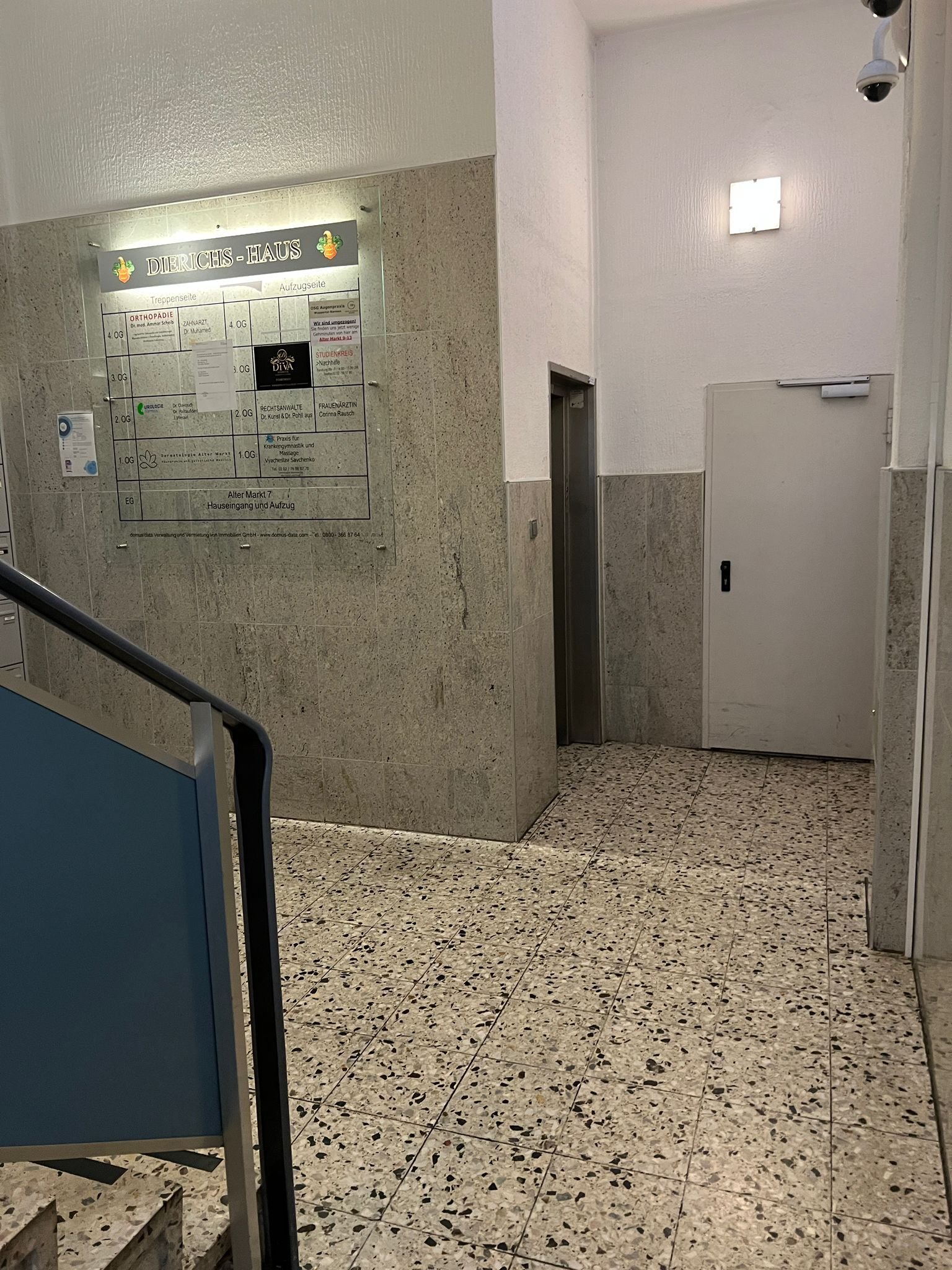 Kapitalanlage in Top-Lage von Wuppertal-Barmen: Repräsentatives Wohn- und Geschäftshaus mit 32 Einheiten